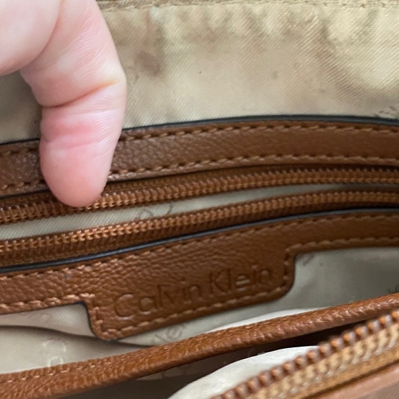 Calvin Klein Tan Crossbody Bag with Gold Accents - Picture 4 of 5